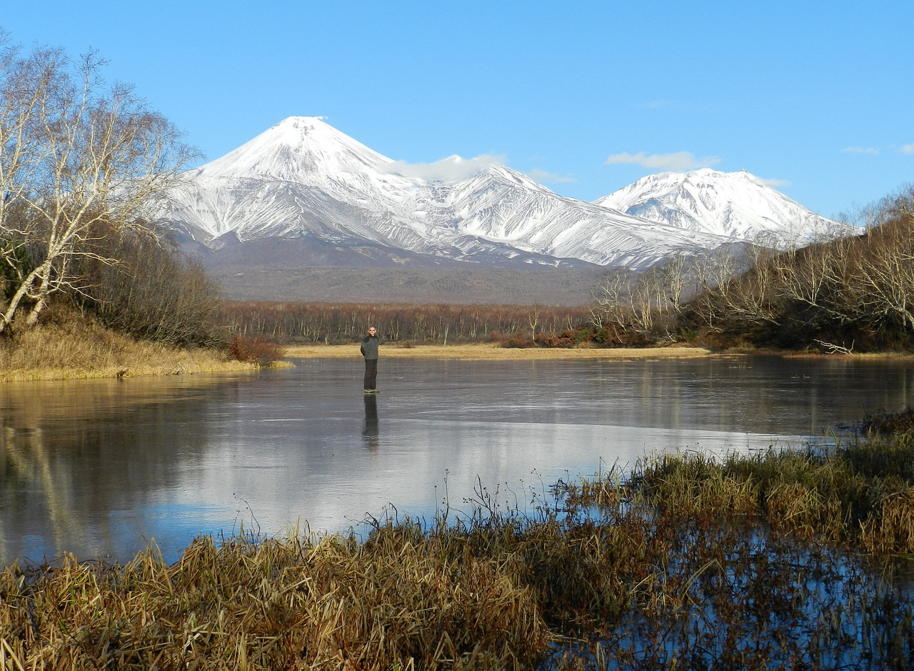 lake volcano forest free photo