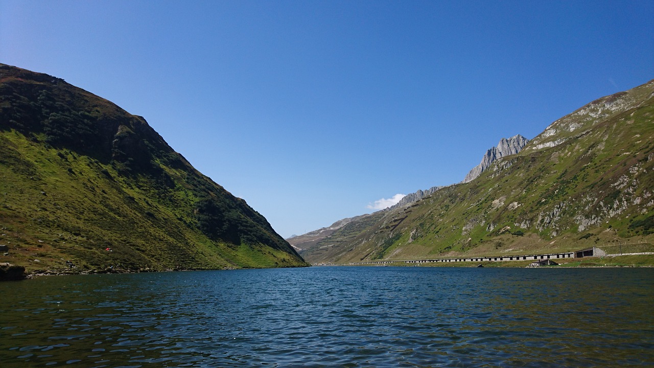 lake  mountains  mountain lake free photo