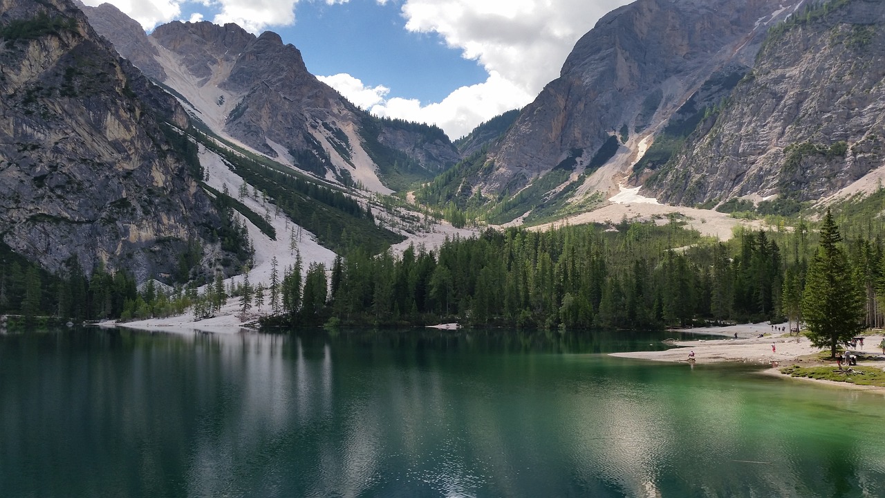 lake  braies  mountain free photo