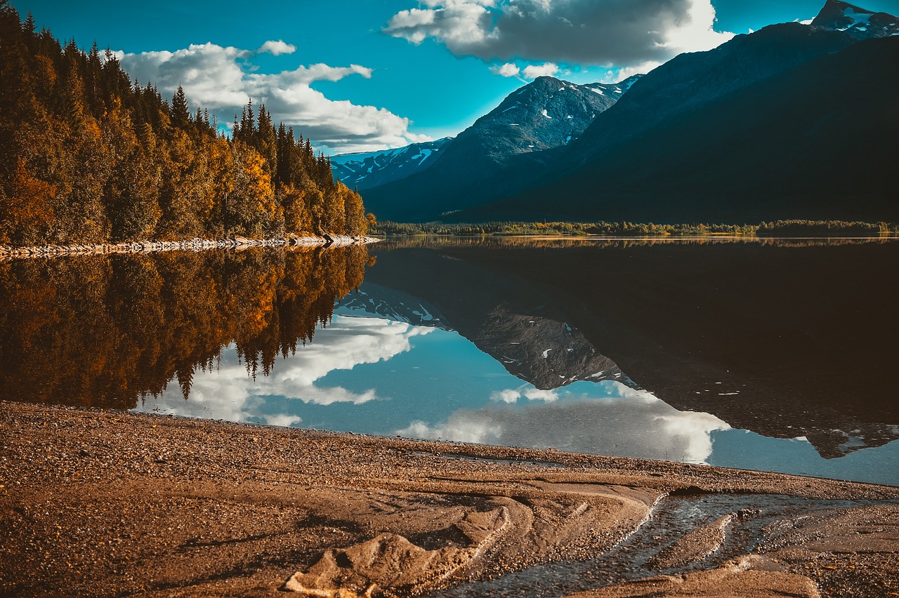 lake  norway  landscape free photo