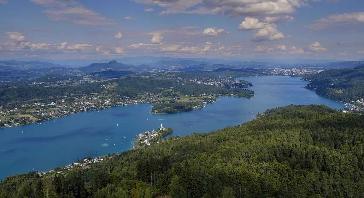 lake  glacial lake  wörthersee free photo