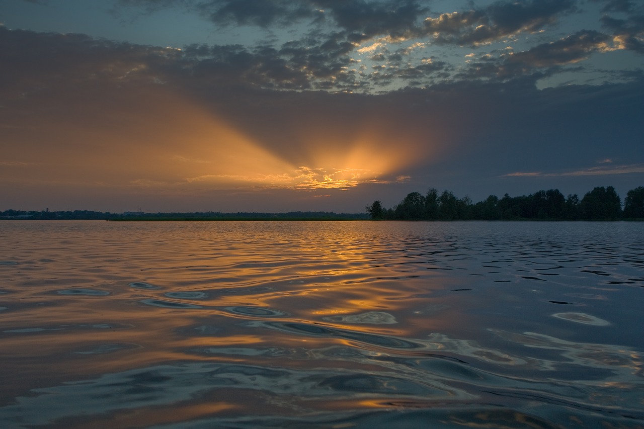 lake  light  sunset free photo