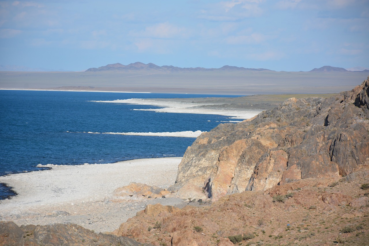 lake  nature of mongolia  waters free photo