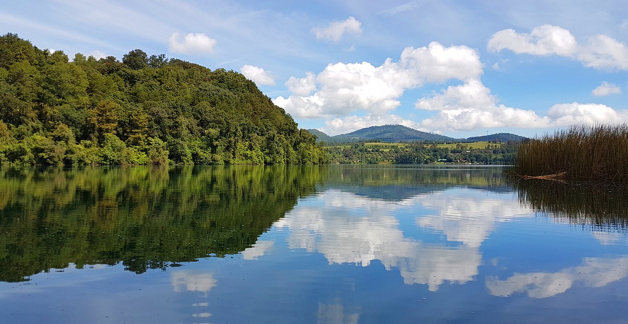 lake  zirahuen  michoacán free photo