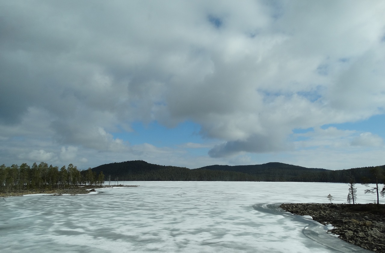 lake  frozen  finland free photo