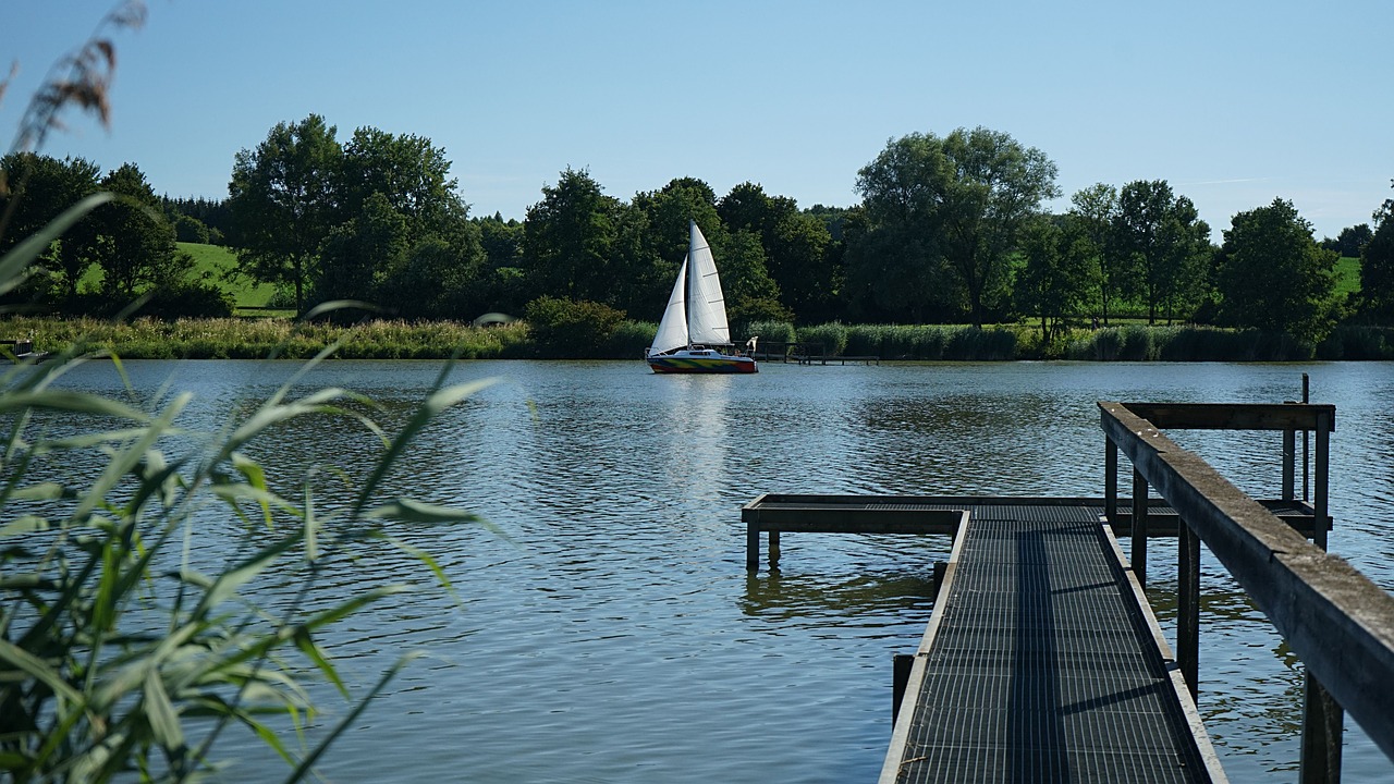 lake  sailing vessel  sailing boat free photo