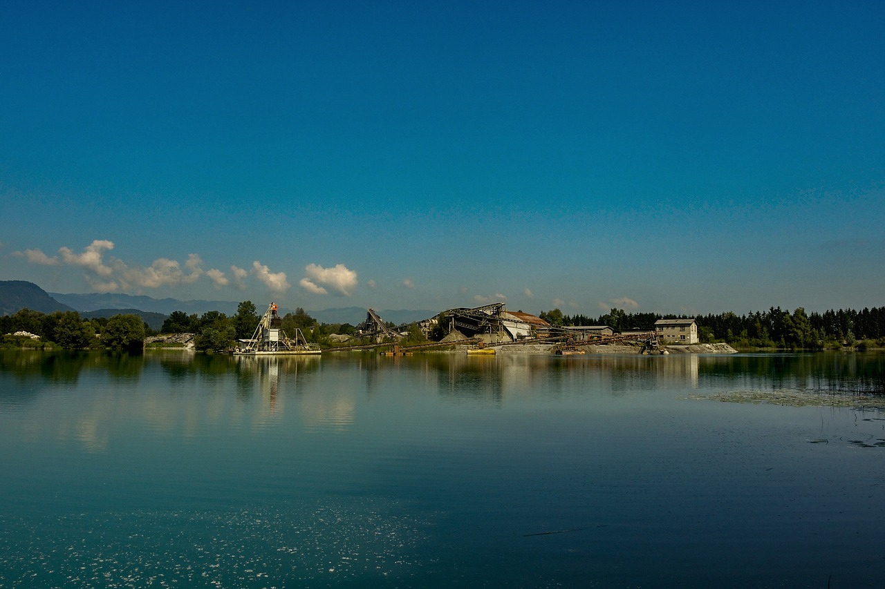 lake  water  nature free photo