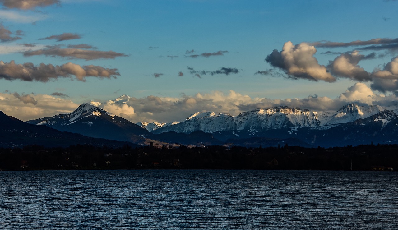 lake  mountain  landscape free photo