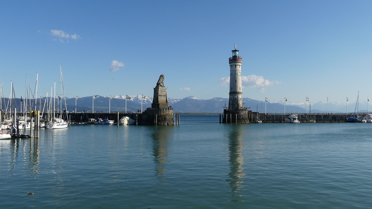 lake  lighthouse  water free photo