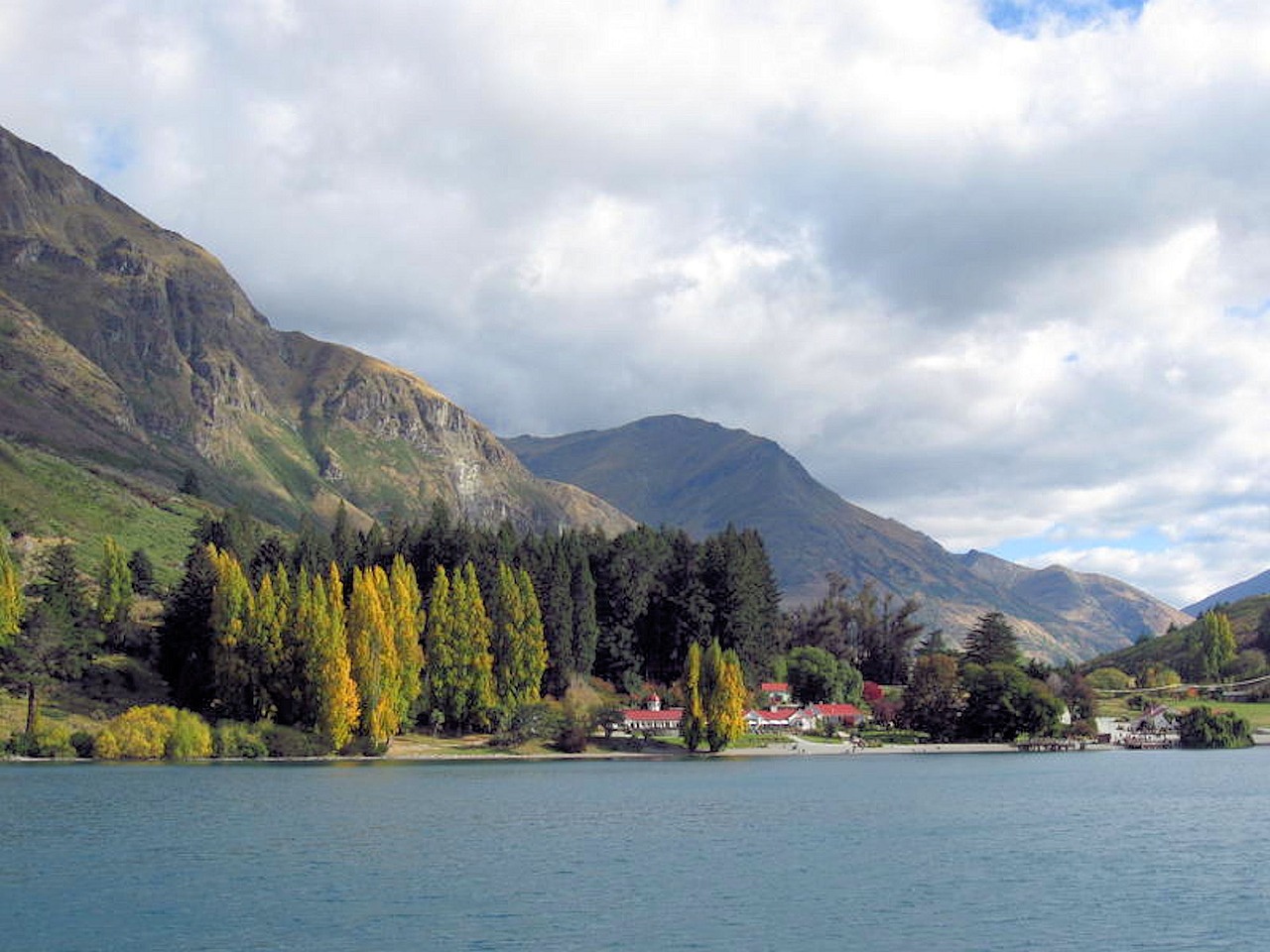 lake mountains trees scenic free photo