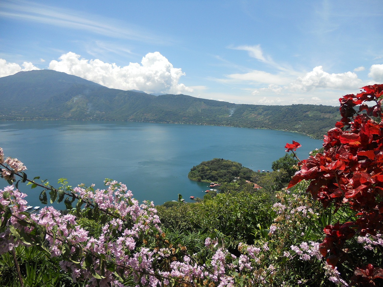 lake viewpoint coatepeque free photo
