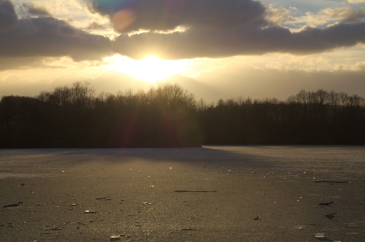 lake winter frozen free photo