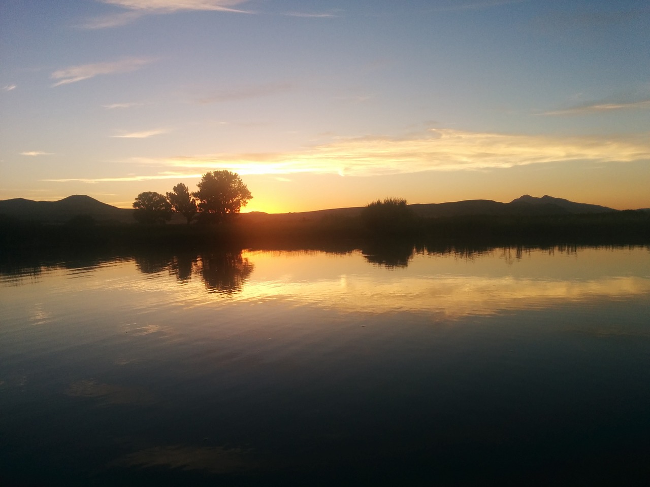 lake scene water free photo