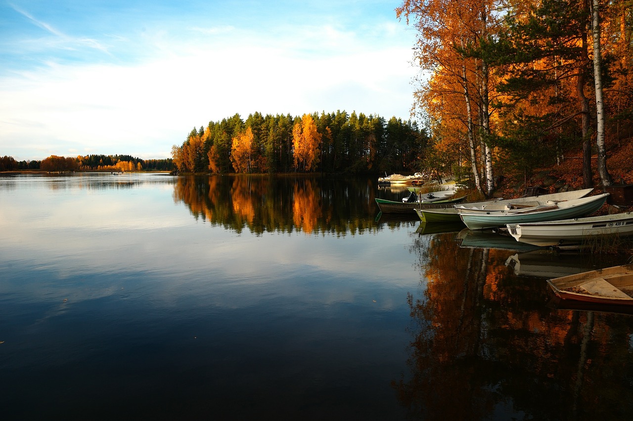 lake bay boats free photo