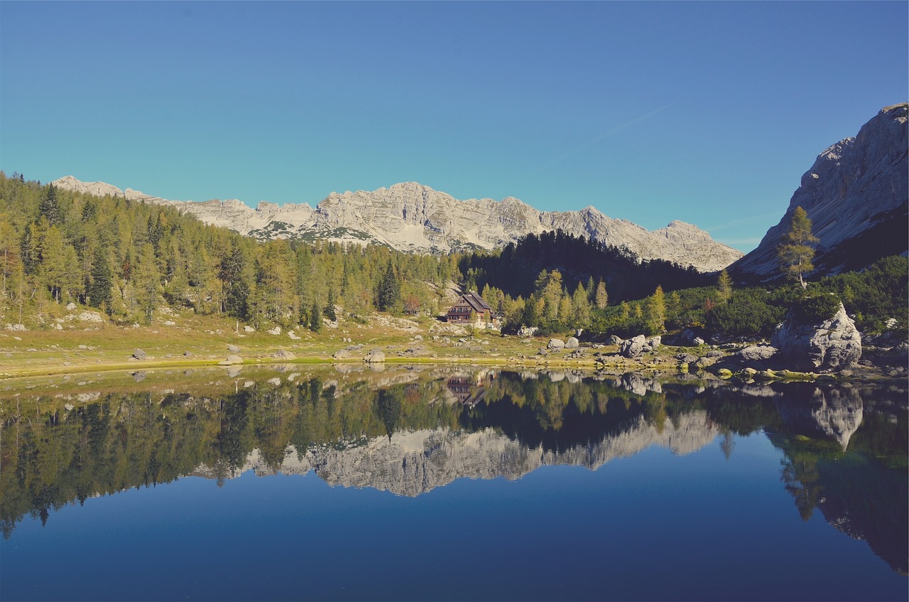 lake water reflection free photo