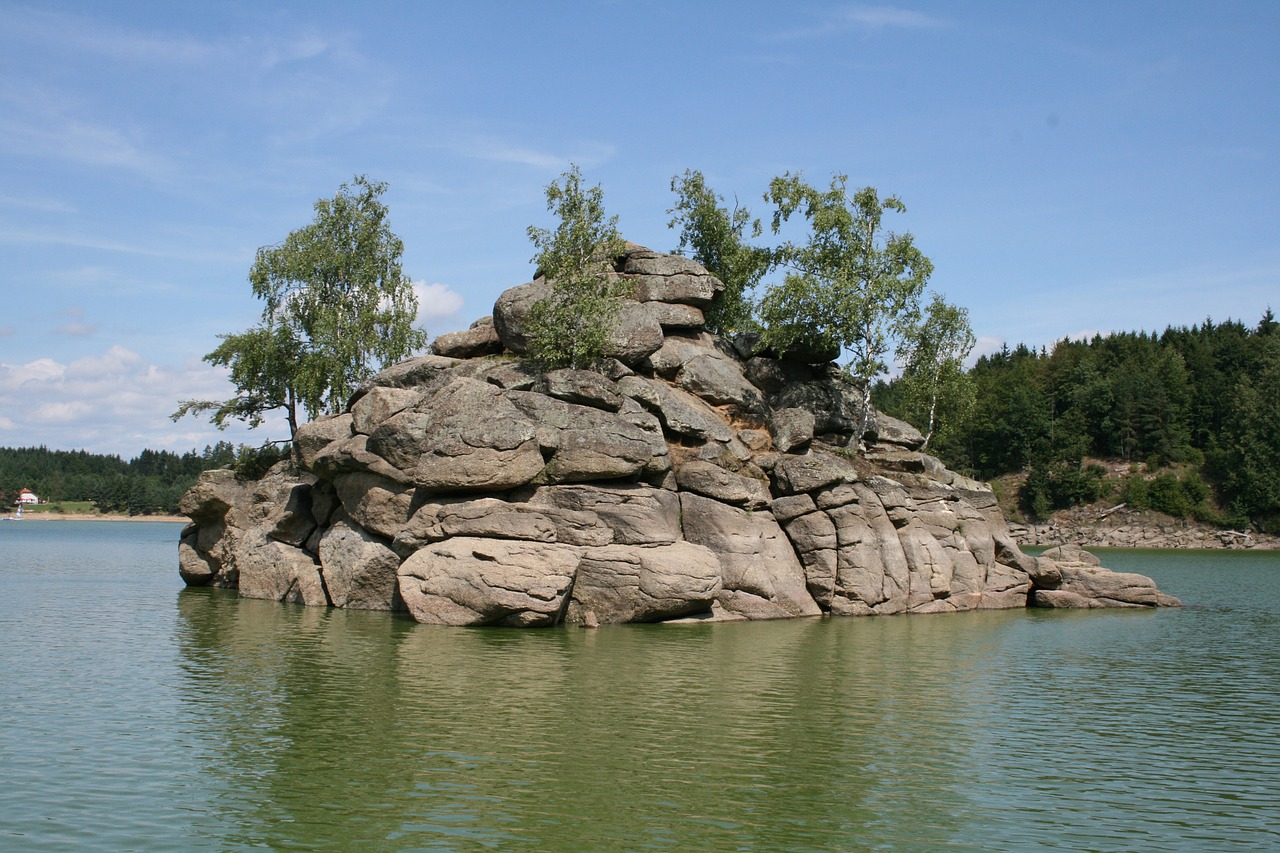lake stones island free photo