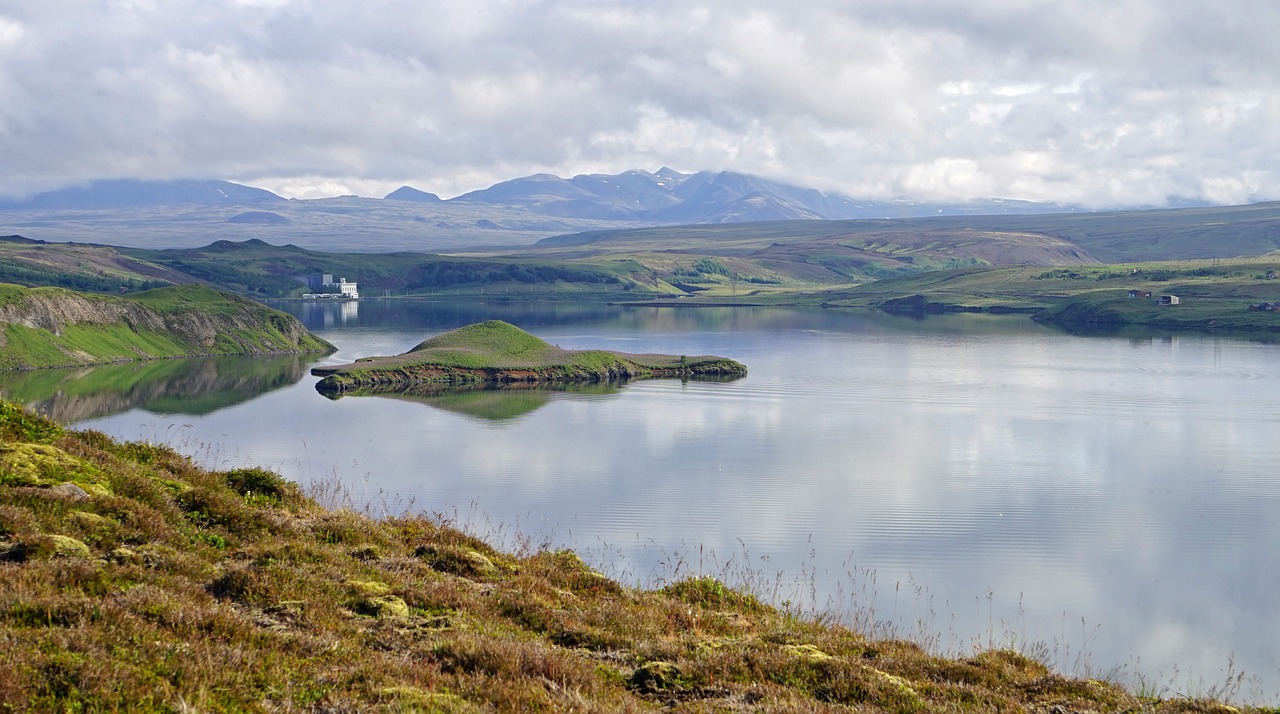 lake iceland landscape free photo