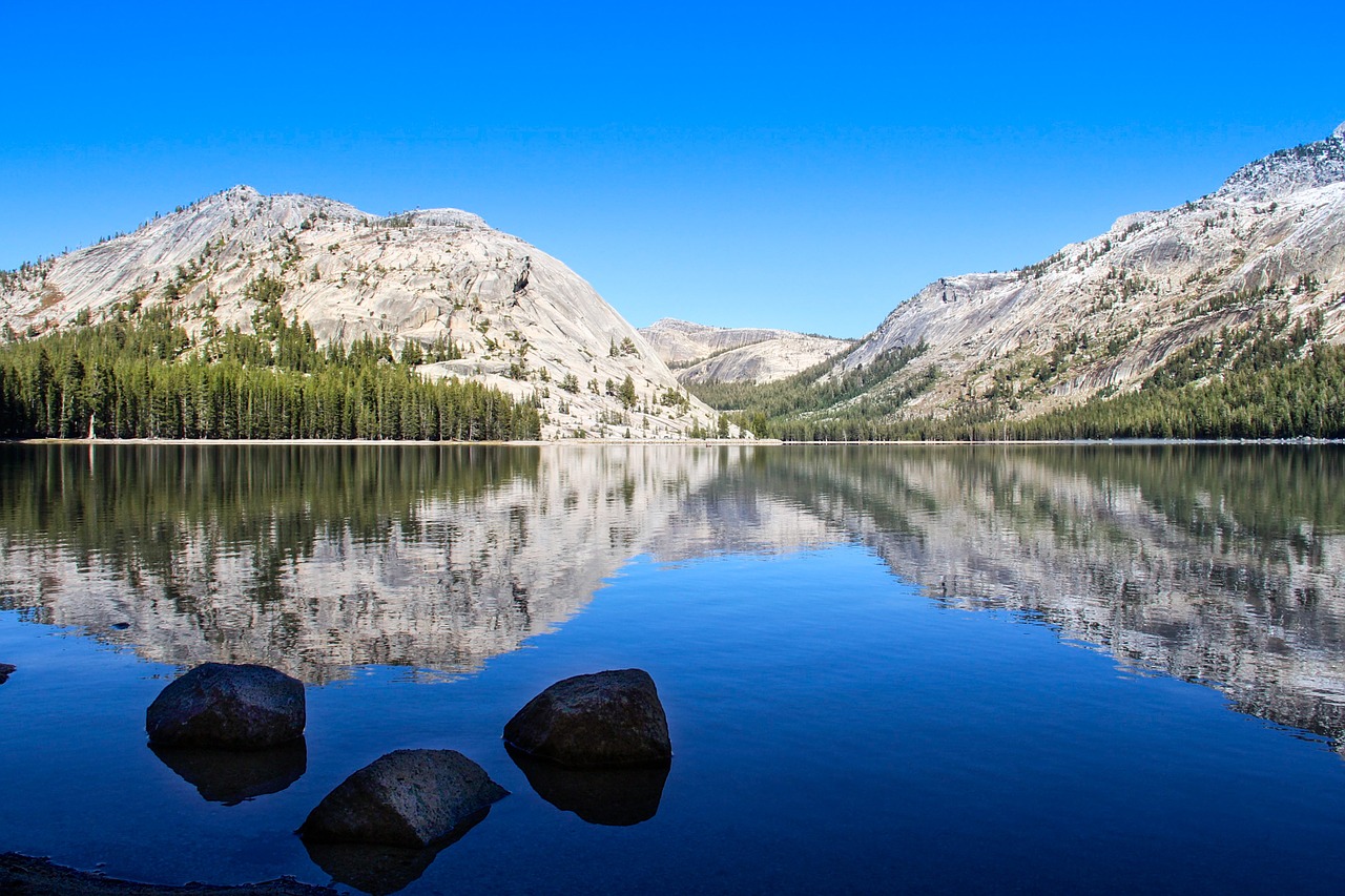 lake mirroring tenaya lake free photo