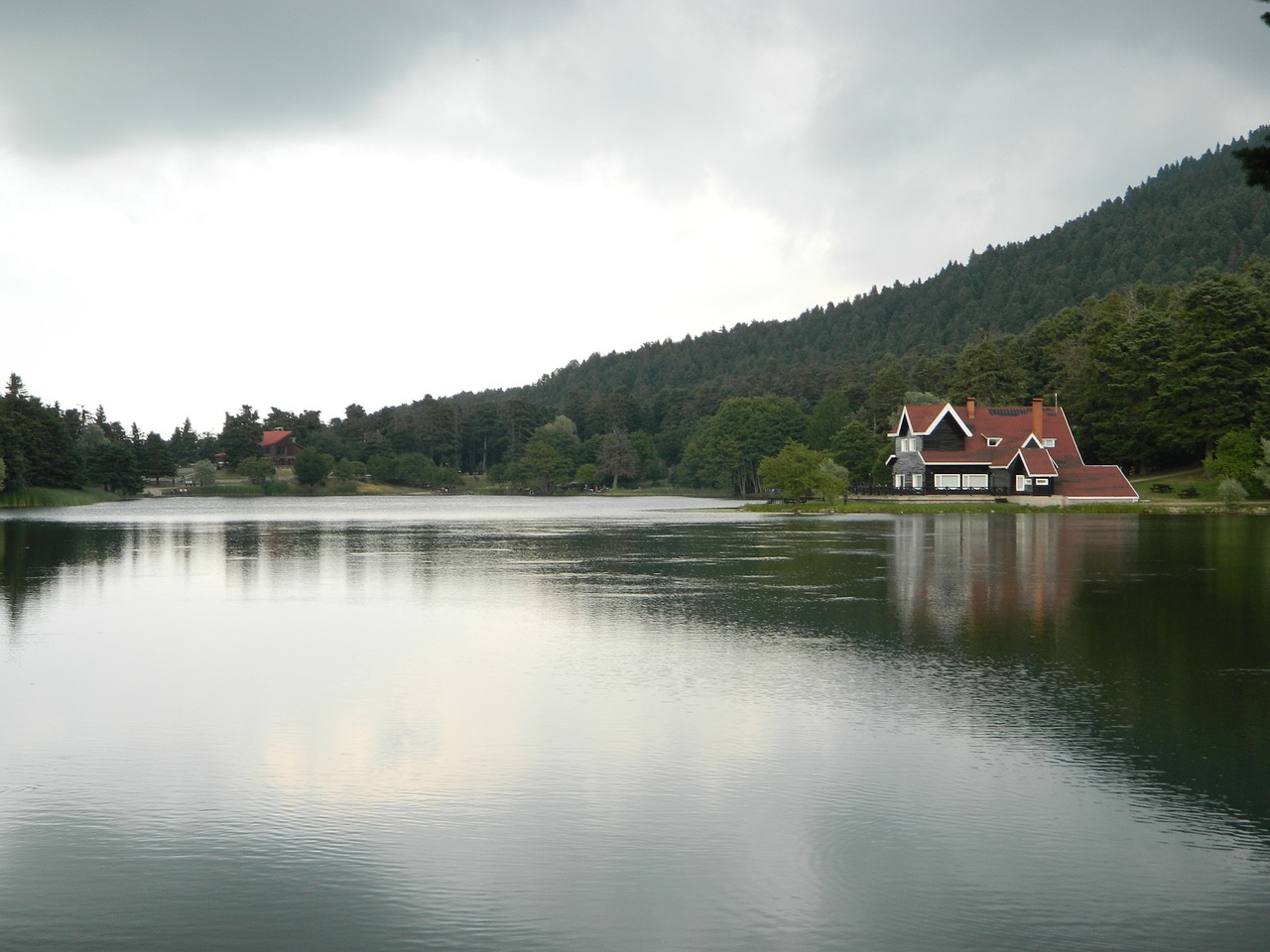 lake water reflection free photo