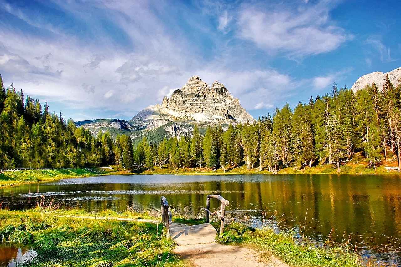 lake antorno  dolomites  bergsee free photo