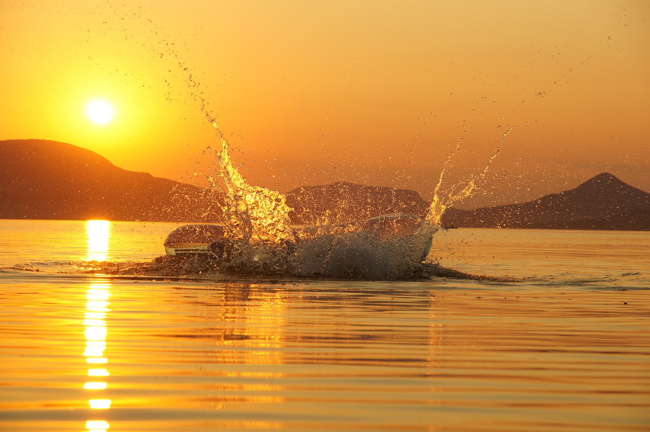 lake balaton splash sunset free photo