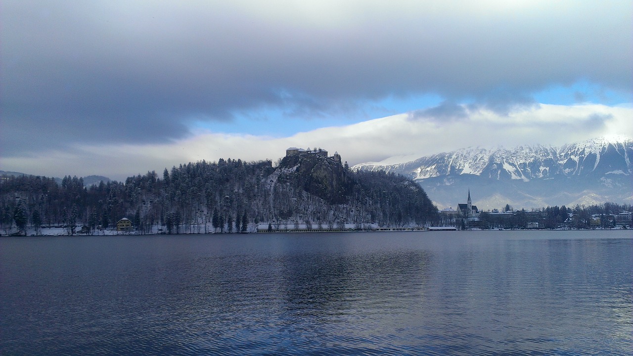 lake bled slovenia castle free photo