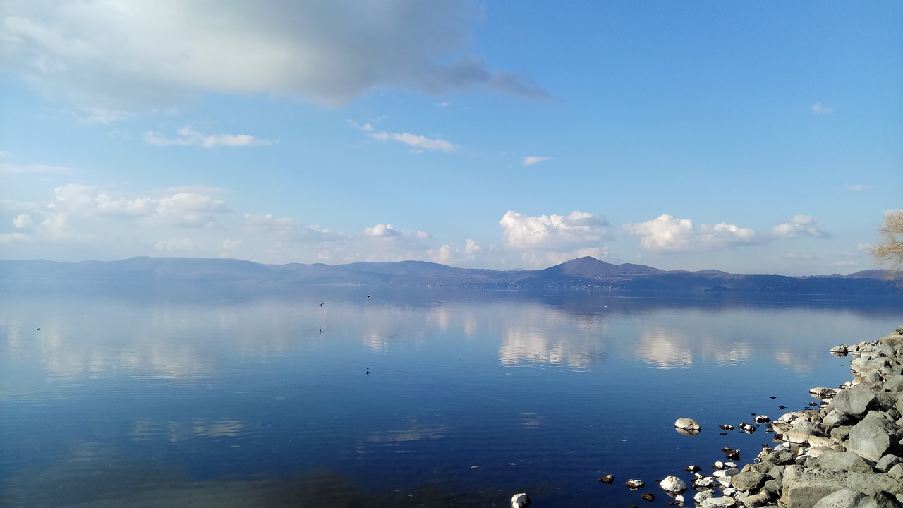 lake bracciano sky water free photo