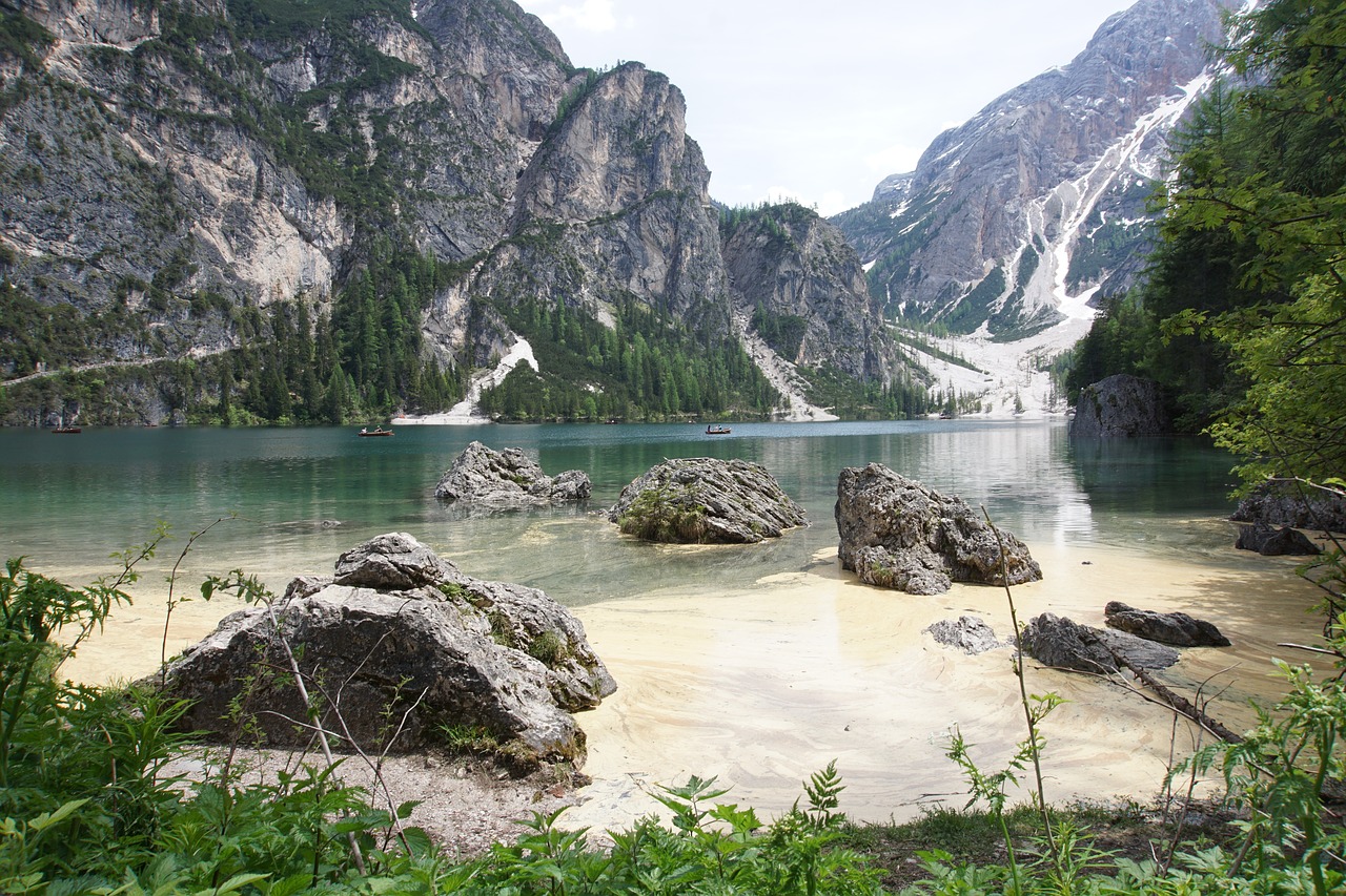 lake braies  lake  mountains free photo