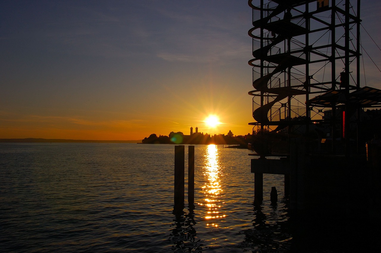 lake constance water dusk free photo