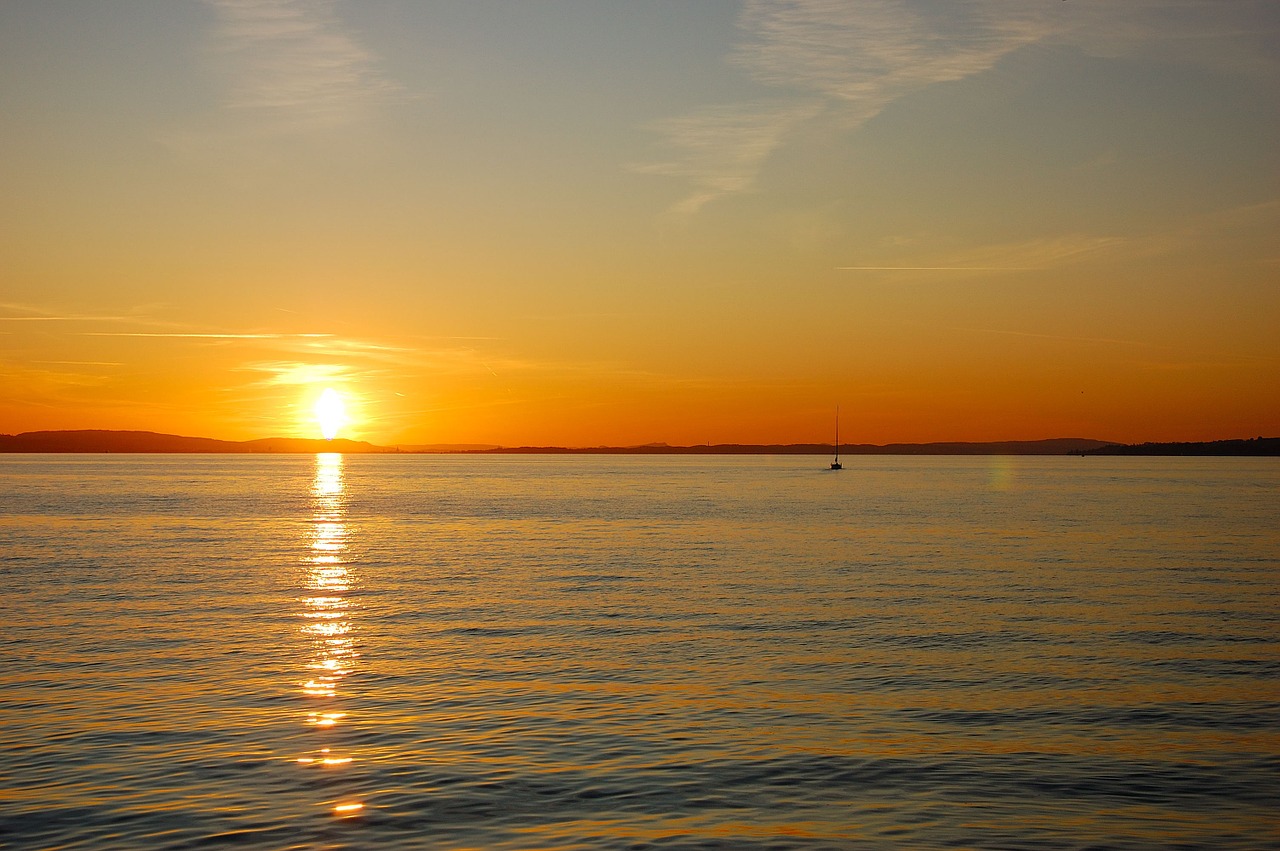 lake constance water dusk free photo