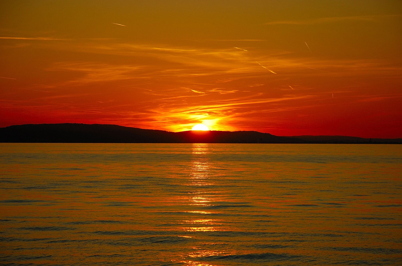 lake constance water dusk free photo