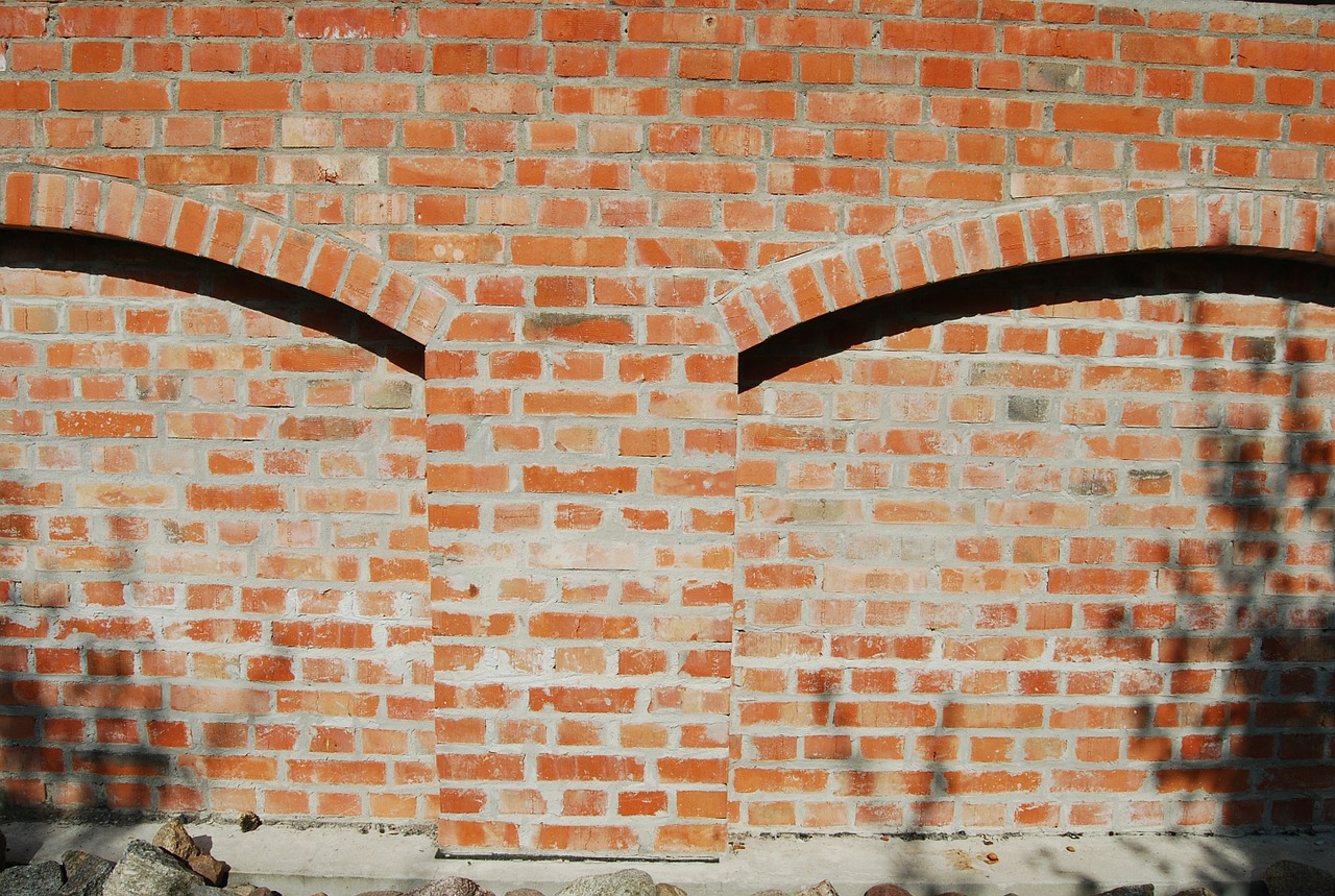 lake dusia brick wall free photo