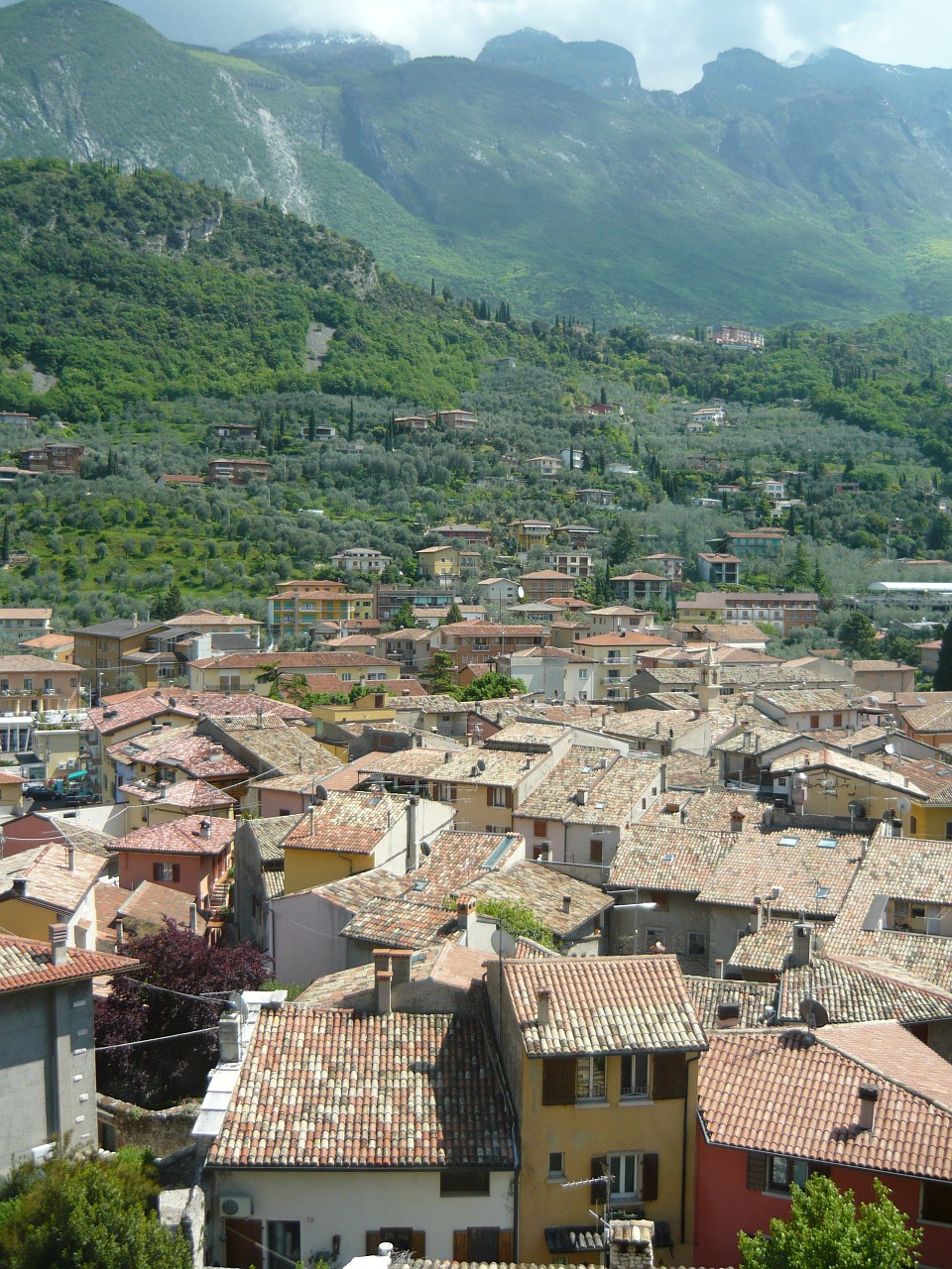 lake garda city landscape free photo