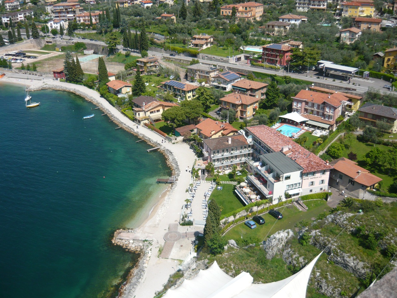 lake garda lake landscape free photo