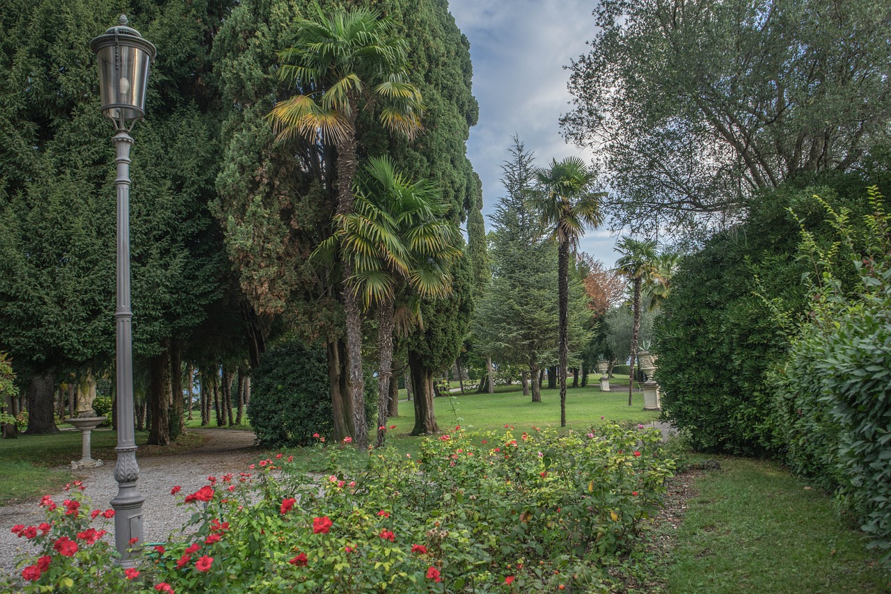 lake garda sirmione italy free photo