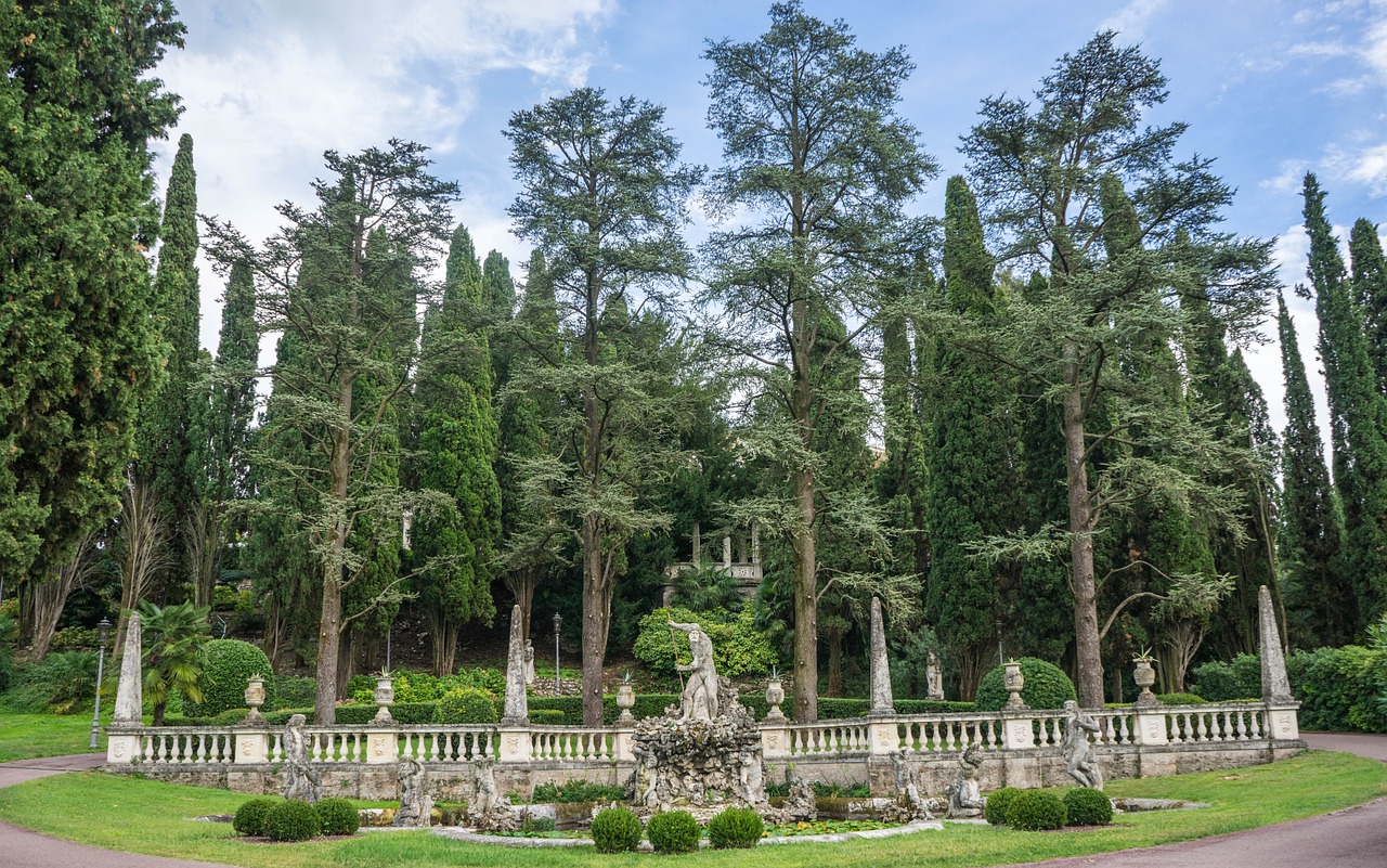 lake garda sirmione villa cortine palace free photo