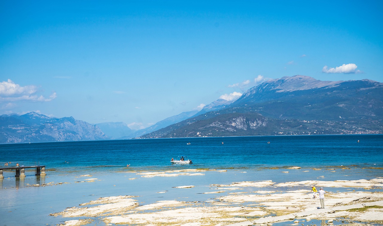 lake garda sirmione beach free photo