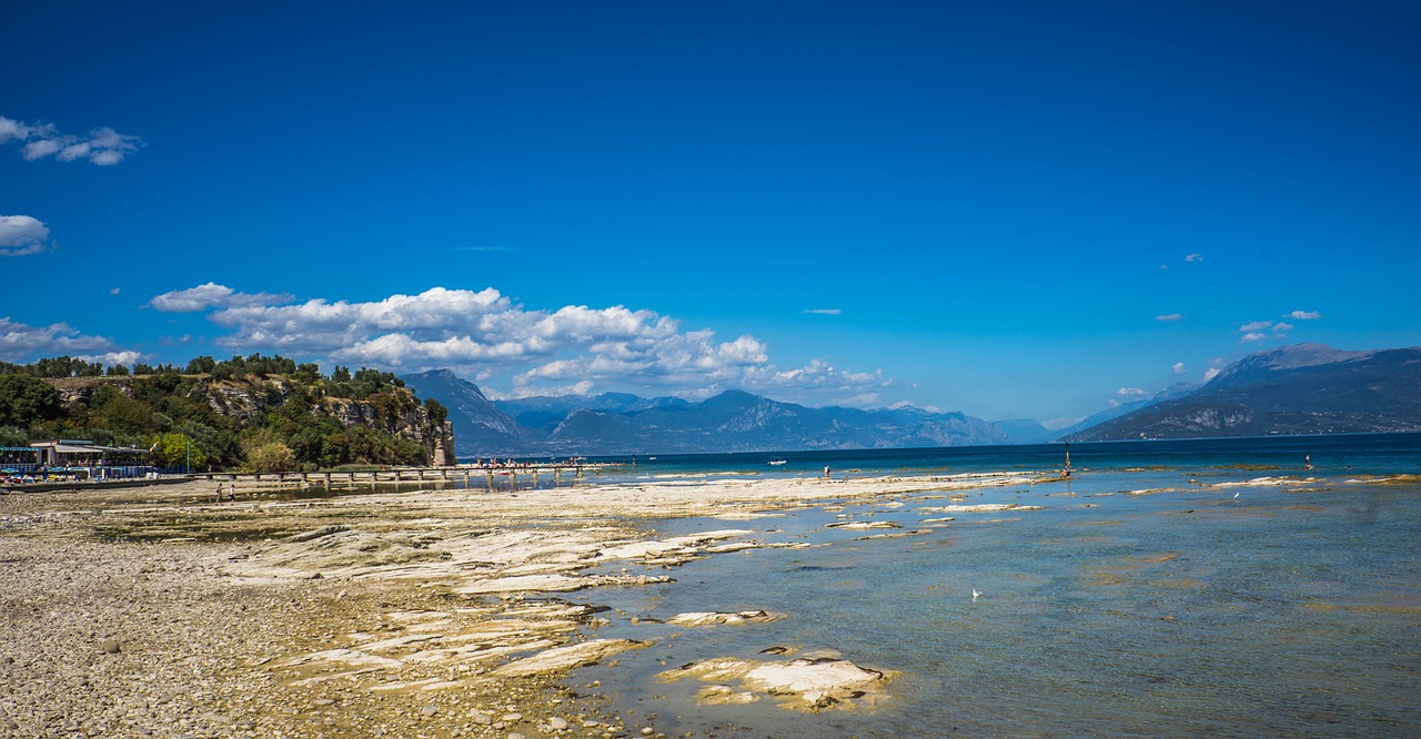 lake garda sirmione beach free photo