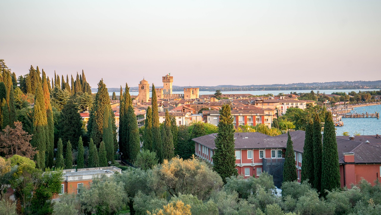 lake garda sirmione italy free photo