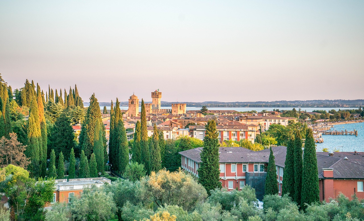 lake garda sirmione italy free photo