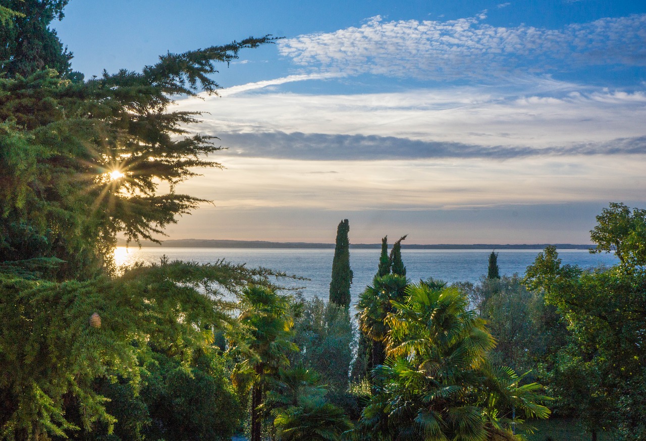 lake garda sirmione italy free photo