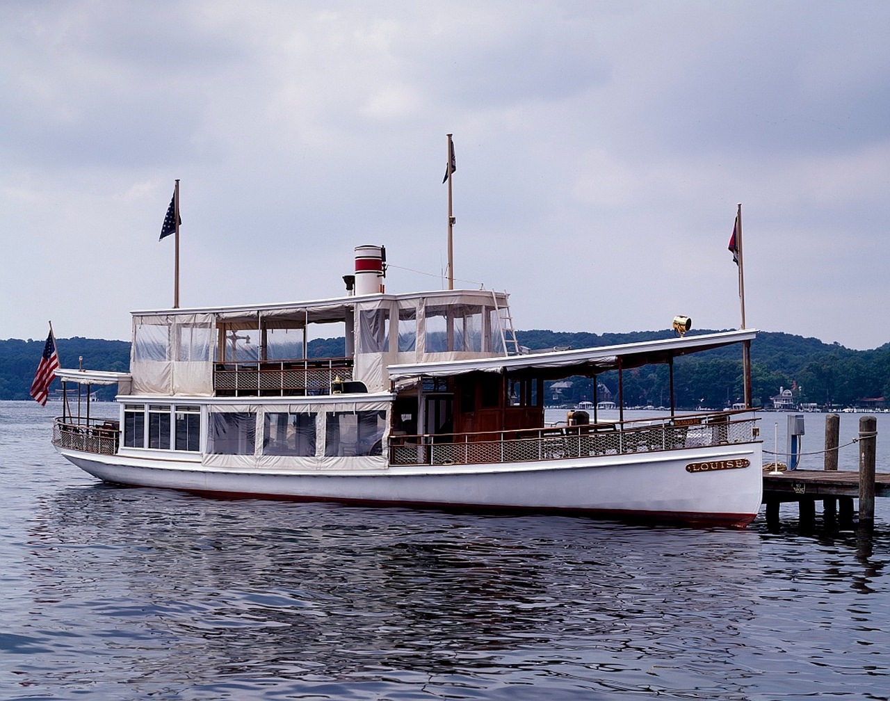 lake geneva wisconsin steamer free photo