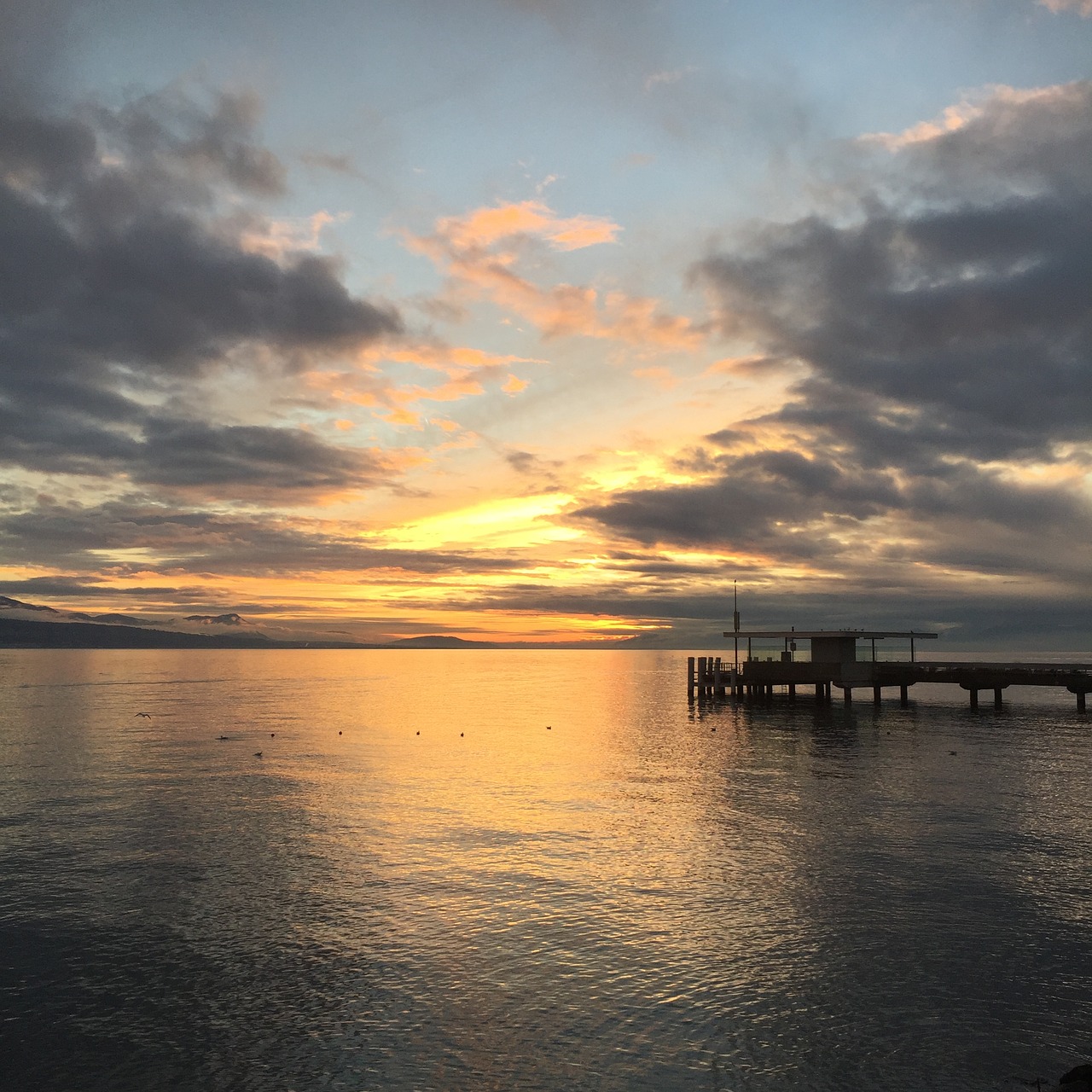 lake geneva lake landscape free photo