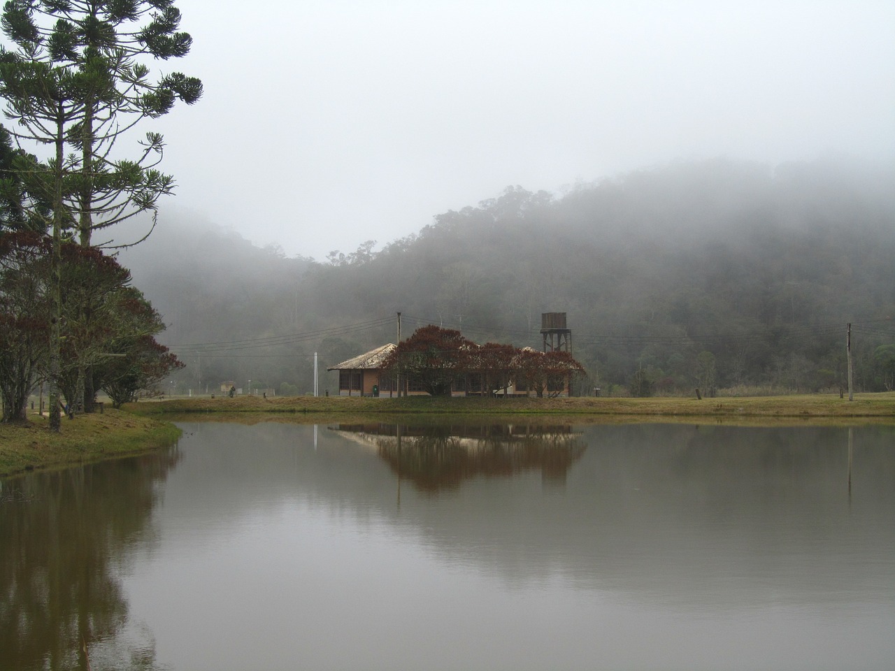 lake house lake fog free photo