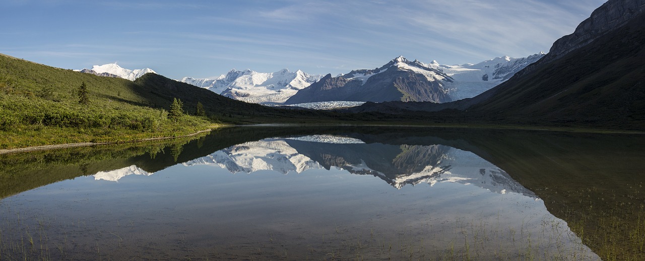 lake landscape scenic water free photo