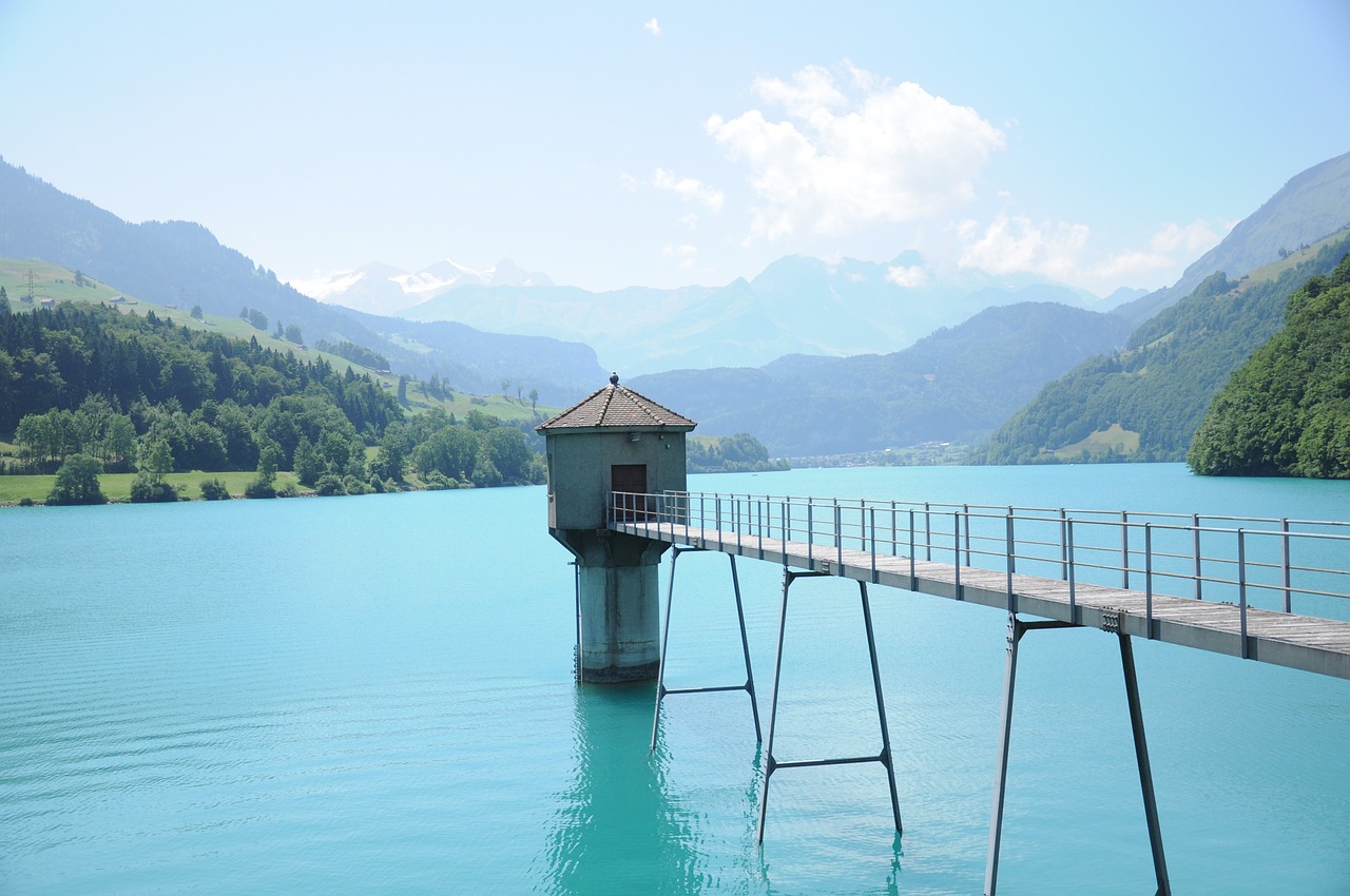 lake lungern switzerland summer free photo