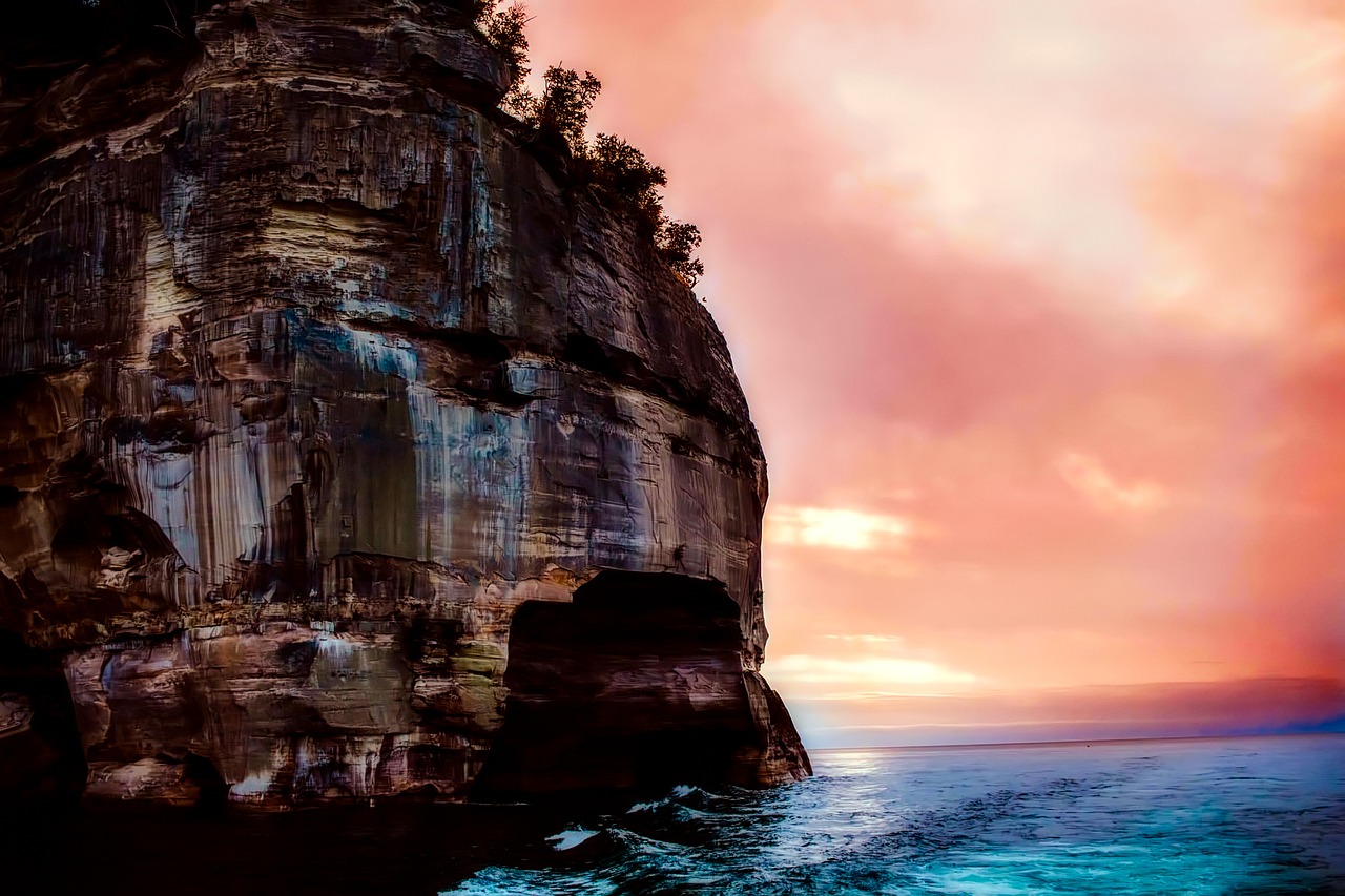 lake michigan rock cliff free photo