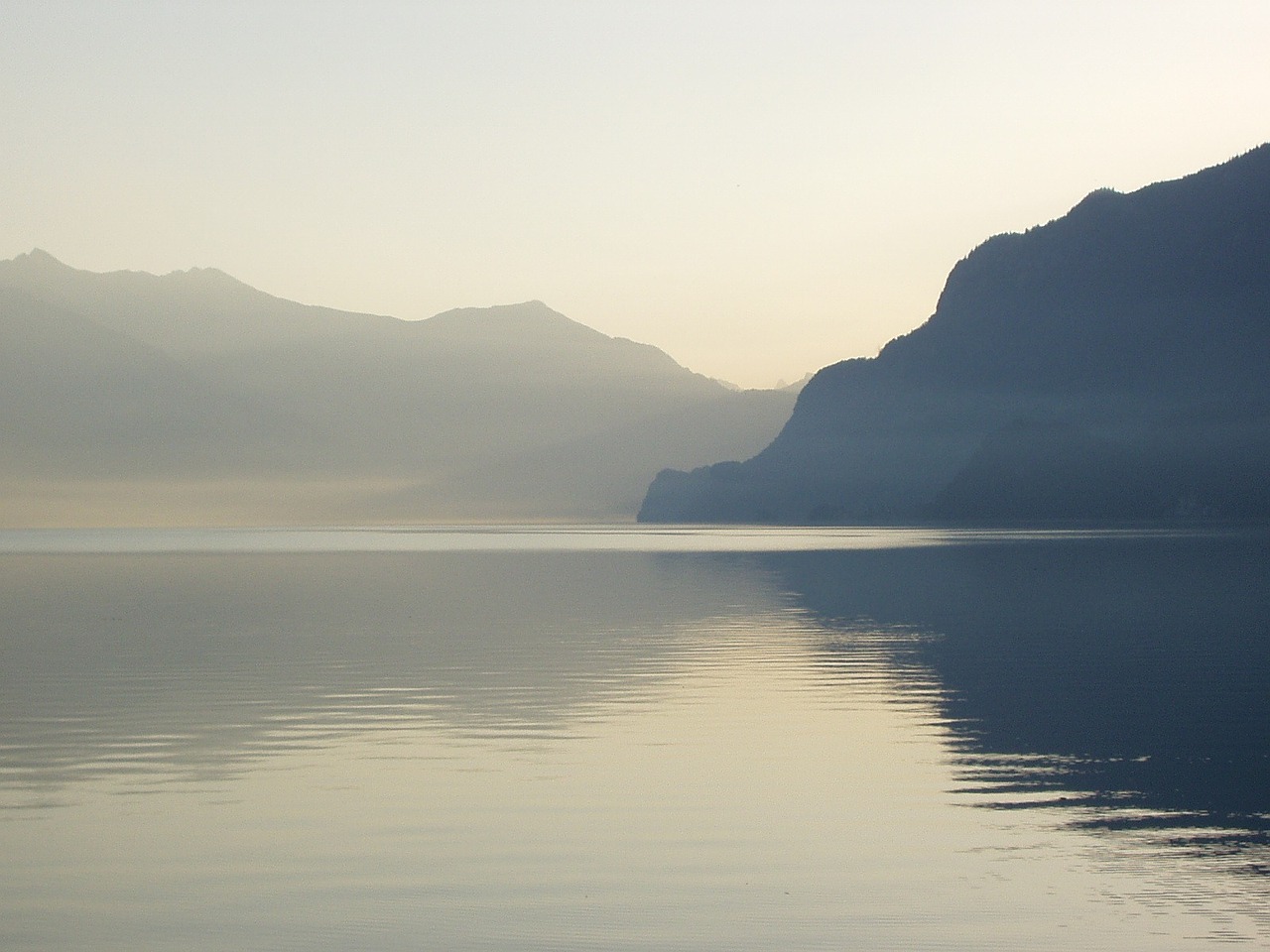 lake of brienz haze switzerland free photo