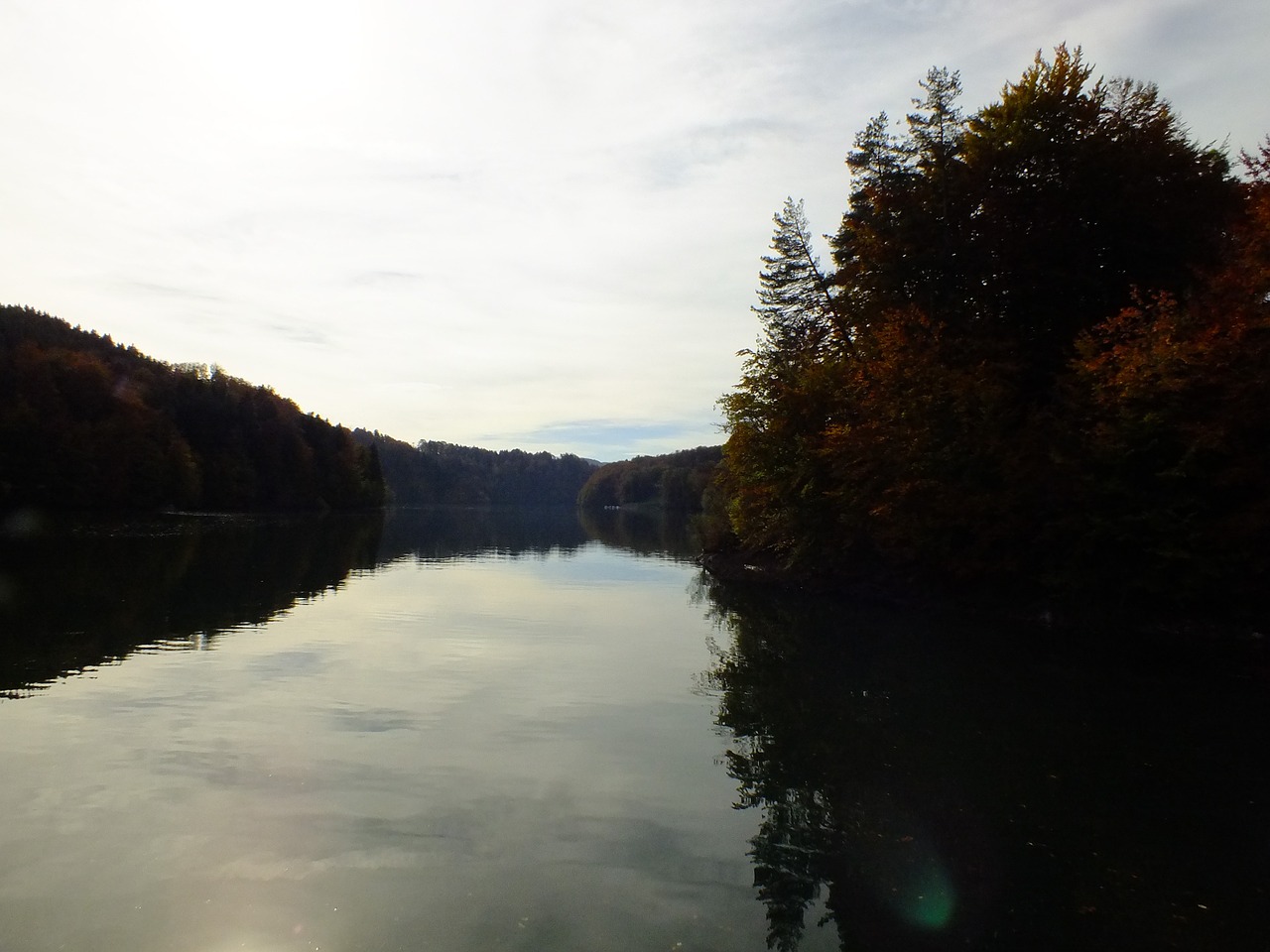 lake of gruyère lac de la gruyère mirroring free photo