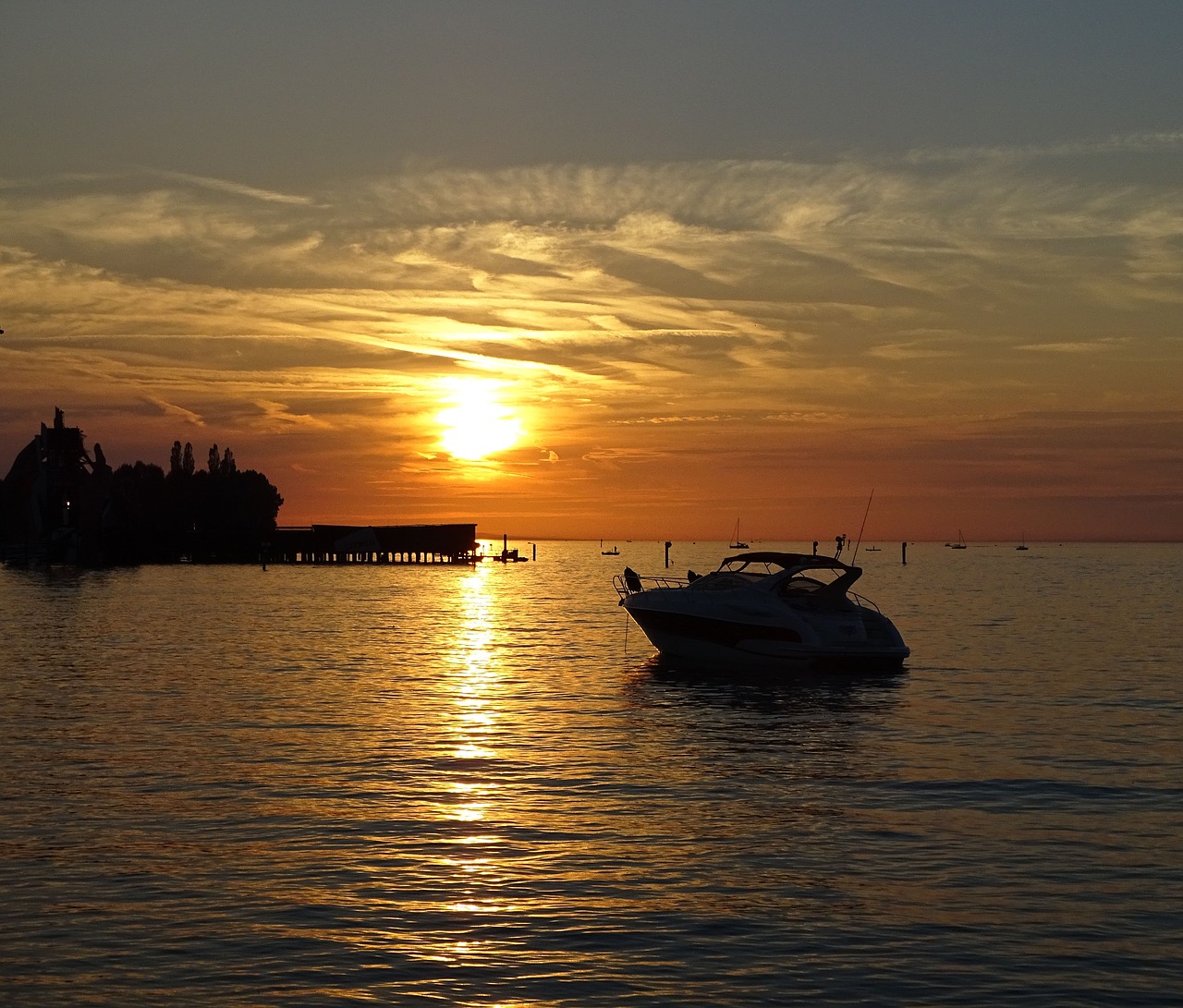 lake sunset boat on lake boat free photo